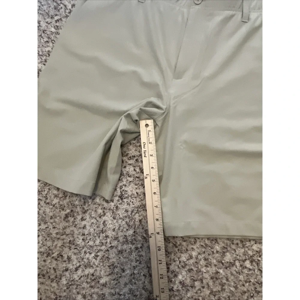 Under Armour NewMens Khaki Shorts Tech Short Sz 40 Polyester Blend Elastic Waist